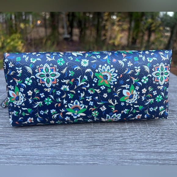 Tory Burch Kerrington Cosmetic Case - Picture 12 of 17